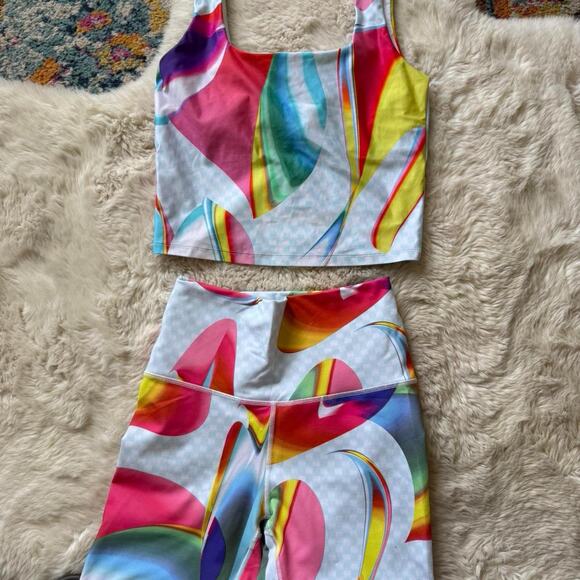 Fabletics Carnaval Pattern Matching Workout Set - Picture 8 of 8